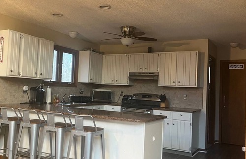 Hamlin Ski Chalet | Large 3 bed/3 bath NEW Chalet w/Game Room & 7 Flat Screen TVs