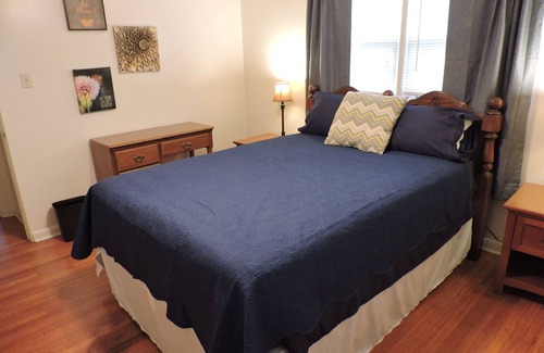 Memphis House | Large 3 Bedroom /2 Bath Home - Can Sleep 8