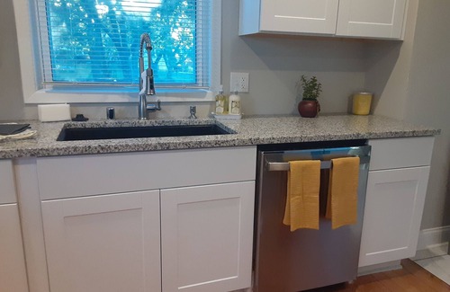 Milwaukee House | Large 3 Bedroom Home with Bonus Room and Deck