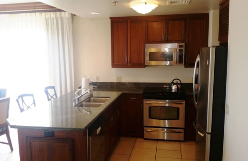 Kaanapali Villa | Large 3 Bedroom Ocean Front Villa on 7th floor, Lahaina Tower