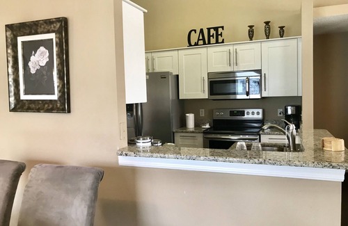 Westridge House | Large 4 bedrooms; Sleeps 8; 2 master bedrooms, 3 baths, Free Wifi