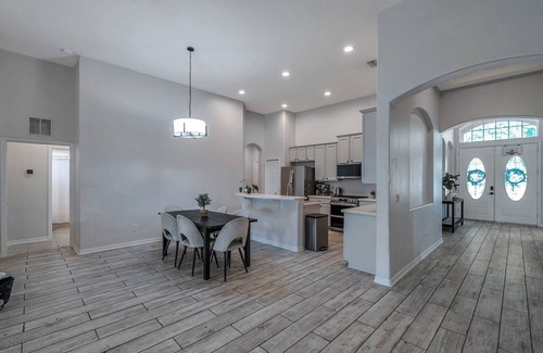 Parrish House | Large 5 bedroom 3 full bath house close to beaches, shopping and parks.