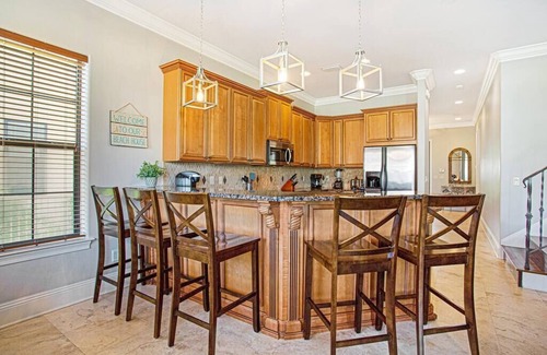 Villa Lago House | Large 5-BR in golf and beach resort - 2 golf carts