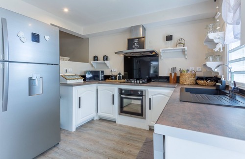 Carosse Villa | Large 5 * Villa with heated pool and swimming pool in winter in St Gilles