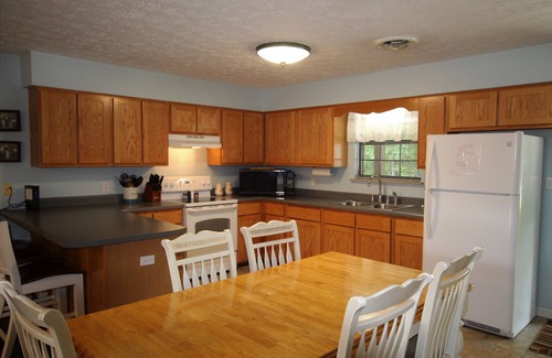 Monticello House | Large 8 Bedroom Home Overlooking Play Area, And Pool. Great For Family Reunions.
