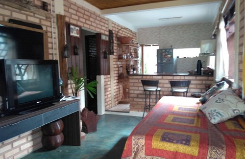 Rio Vermelho Sul House | Large and airy house, 800 meters from the beach, open trail . nature and sea