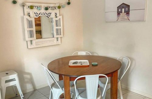 Newmarket Apartment | Large and stylish Townhouse in chic area