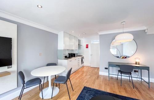 Camden Town with Primrose Hill Apartment | Large and very stylish apartment P1