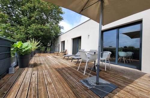 Fargues-Saint-Hilaire Apartment | Large apartment with hammam, sauna, terrace, between Bordeaux and Saint-Emilion