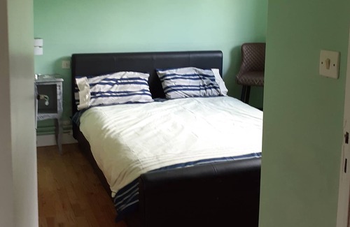 Saint-Beat Apartment | Large apartment with magnificent view of the river and the mountains 7 minutes from Spain