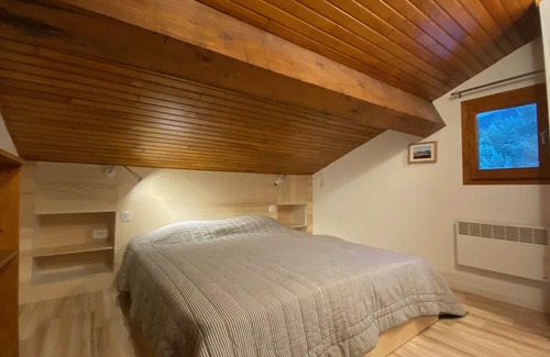Matemale Ski Chalet | Large apartment in a chalet on the edge of the forest - Matemale Lake