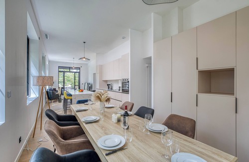 Vourles Other | Large Apartment inside a Castle 15min from Lyon
