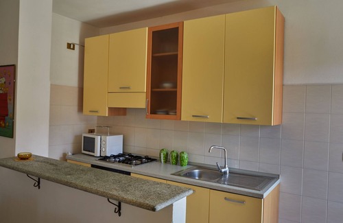 Badolato Marina Apartment | Large apartment in Casa Maja, 3 bedrooms, 2 bathrooms, living room entrance