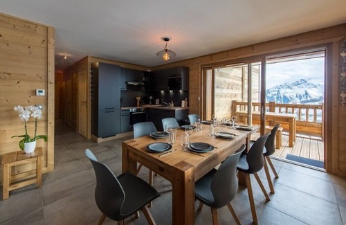 La Toussuire Apartment | Large apartment up to 8 guests