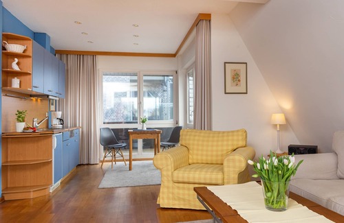 Wittduen Apartment | Large apartment - very illuminated, Wi-Fi, ocean view, close to the beach and ni