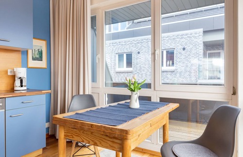 Wittduen Apartment | Large apartment - very illuminated, Wi-Fi, ocean view, close to the beach and ni