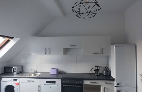 Solingen Apartment | Large apartment with 4 bedrooms and living room.