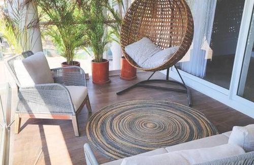 Las Glorias Apartment | Large Beach Front 2bed/2bath Condo: Save $50+/nt!