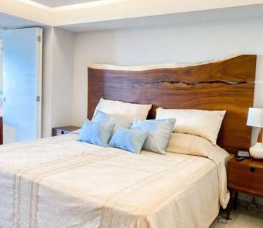 Las Glorias Apartment | Large Beach Front 2bed/2bath Condo: Save $50+/nt!