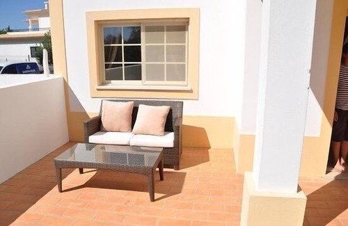 Guia Apartment | Large Beautiful 3 Bedroom Apartment with Garden/Pool