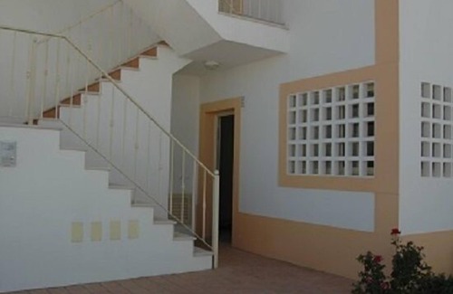 Guia Apartment | Large Beautiful 3 Bedroom Apartment with Garden/Pool