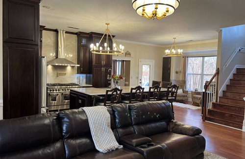 Southaven House | Large, beautiful family retreat - country setting, 15 minutes from Graceland!