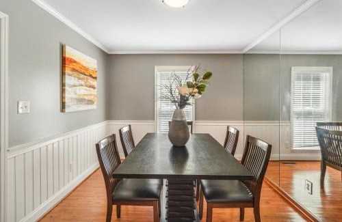 Charlotte Apartment | Large Beautiful Home sleeps 16+