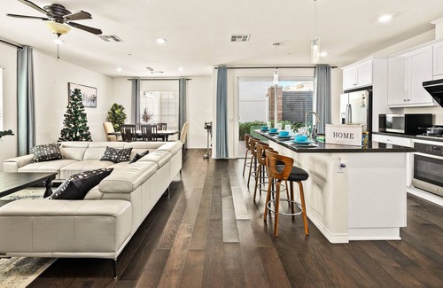 Chino House | Large bedroom/quiet communit/
