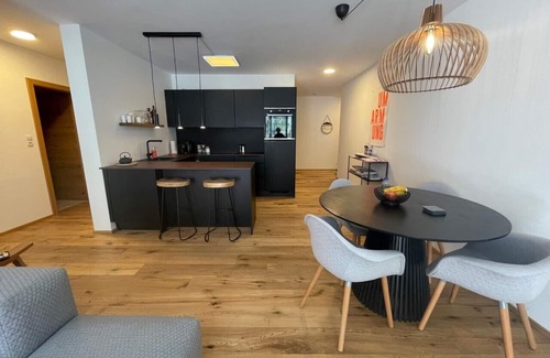 Runhof Apartment | Large boutique family apt 10 mins from Sölden - sunny terrace & Mountain Views