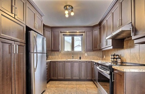 Loretteville Apartment | Large bright accommodation close to old Quebec
