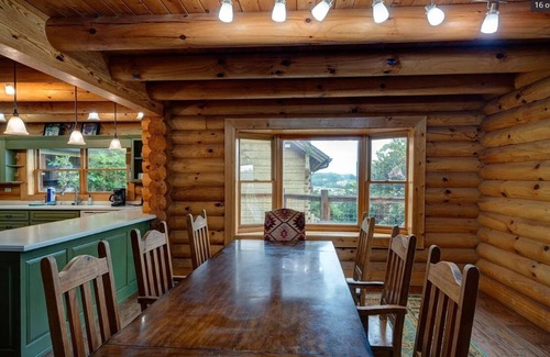 Kodak Cabin | Large Cabin at Exit 407 - lots of parking