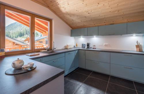 Chamonix-Mont-Blanc Ski Chalet | Large chalet for 10 with beautiful garden