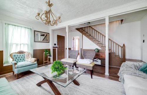 Brunswick House | Large Colonial 20 Min from Beach