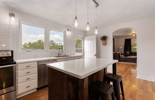 Ironto House | Large Comfy Mountain View House Near VT/Hiking