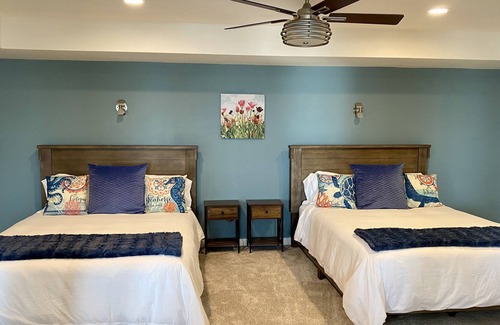 Oak Harbor House | Large Contemporary View Home, Spectacular Sunsets, Shipping Lanes, Fire pit!