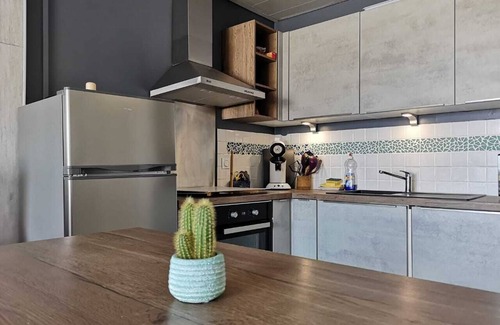 Courseulles-sur-Mer Apartment | Large, cosy T2 apartment, fully renovated, sea view, ideally located
