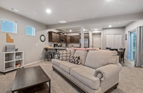 Ponderay Cottage | Large Cottage Near Downtown, Beach & Skiing #130