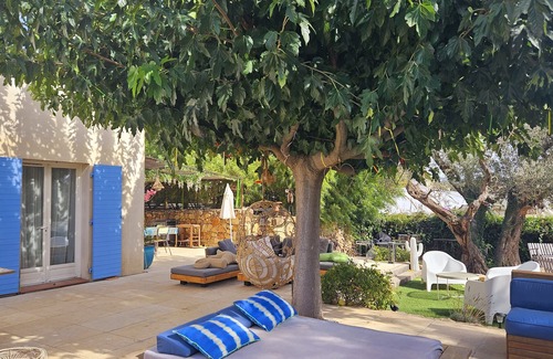 Ollioules Villa | Large country house with swimming pool, SPA, terrace, garden, WIFI access 5 min from Sanary
