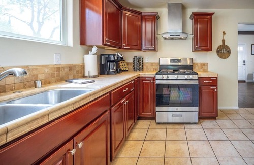 Downtown Riverside House | Large Craftsman blocks from Downtown Riverside!