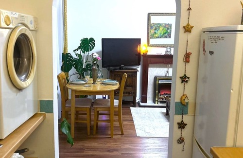 Mapperley Apartment | Large Double Bedroom In Cosy Apartment