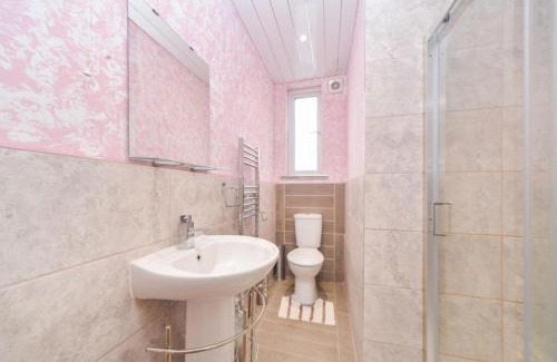 Greenwich House | Large double room next to Elisabeth Line