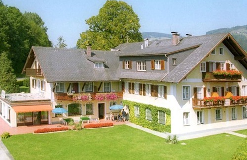 Mondsee House | large double room without balcony Nr. 10 - Hotel Garni Stabauer