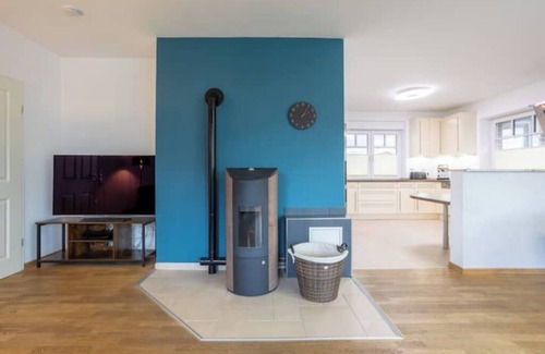 Reppenstedt Apartment | Large dream apartment with garden - 4 bedrooms