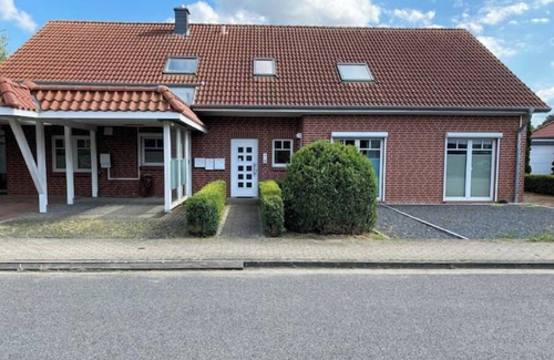 Reppenstedt Apartment | Large dream apartment with garden - 4 bedrooms