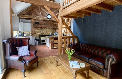 Sherwood Forest Cottage | Large family cottage nestled in Sherwood Forest