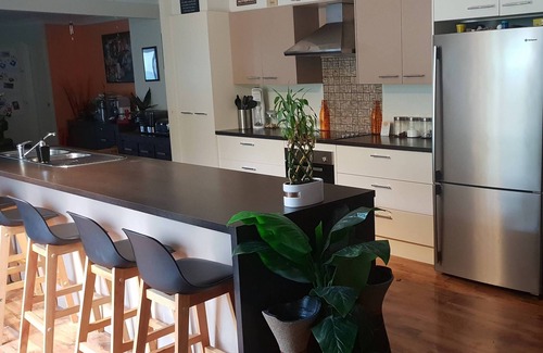 Lake Munmorah House | Large family friendly waterfront property with solar heated magnesium pool