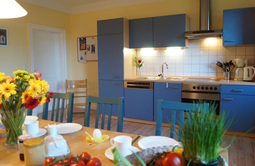 Wittenbeck Apartment | Large family-friendly apartment in a stylish country villa (1923) m. garden