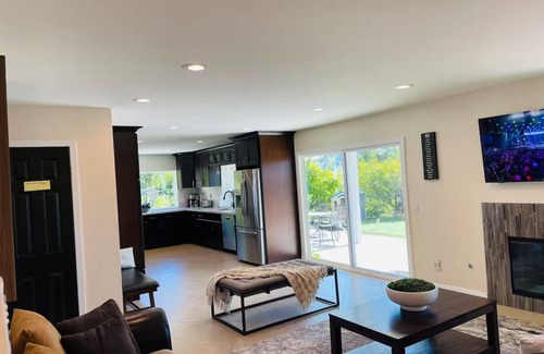Midway House | Large Family Home 25Min to Beaches 8Min Safaripark