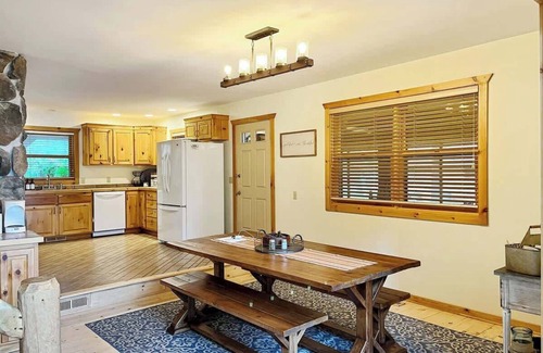Big Bay House | Large Family Home on Petenwell Lake