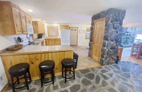 Big Bay House | Large Family Home on Petenwell Lake